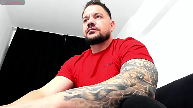 musclemonster31 online show from October 15, 12:02 pm