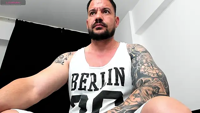 musclemonster31 online show from October 20, 5:02 pm