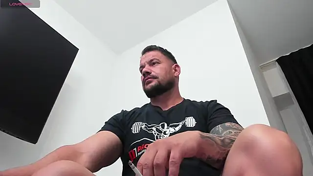 musclemonster31 online show from September 25, 8:37 pm