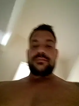 Snapshot of musclemonster31 chatting on June 27, 6:08 am musclemonster31 online show from June 27, 6:08 am
