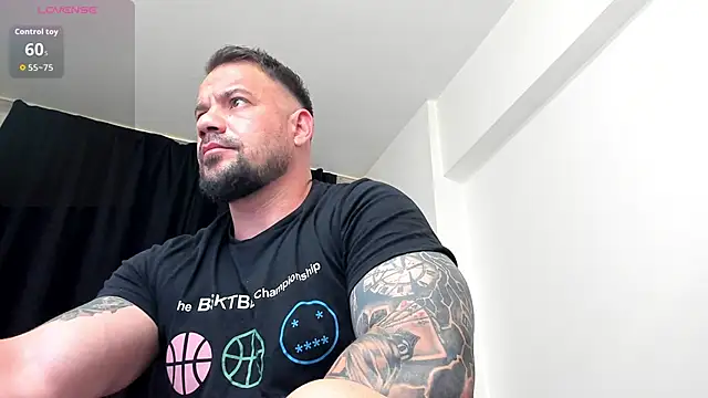 musclemonster31 online show from June 2, 7:36 pm