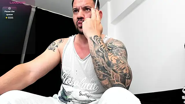 musclemonster31 online show from November 14, 11:14 am