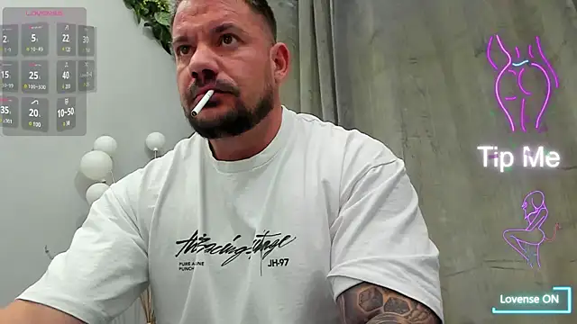 musclemonster31 online show from March 21, 5:00 am