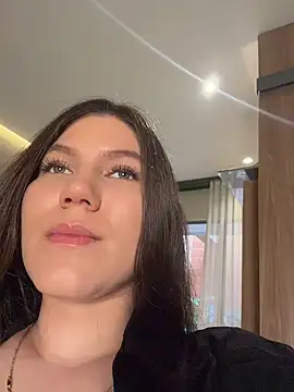 AmelieLaurent  online show from July 21, 2:40 pm