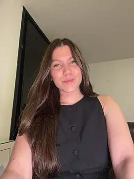 AmelieLaurent  online show from January 11, 4:30 am