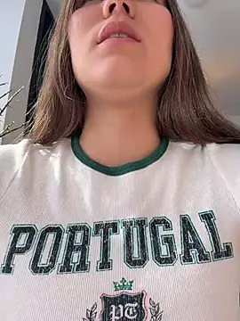 AmelieLaurent  online show from June 23, 8:29 pm