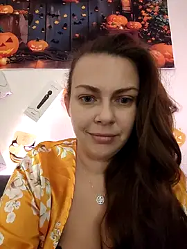 Snapshot of LEAsquirt91 chatting on November 23, 10:03 am LEAsquirt91 online show from November 23, 10:03 am