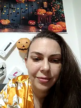 Snapshot of LEAsquirt91 chatting on November 12, 12:48 am LEAsquirt91 online show from November 12, 12:48 am