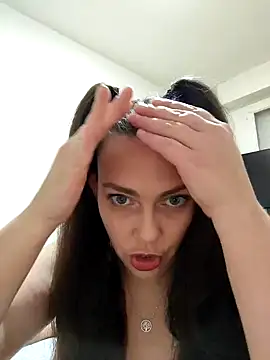 Snapshot of LEAsquirt91 chatting on February 1, 11:37 pm LEAsquirt91 online show from February 1, 11:37 pm