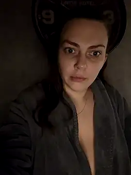 Snapshot of LEAsquirt91 chatting on February 13, 4:54 am LEAsquirt91 online show from February 13, 4:54 am