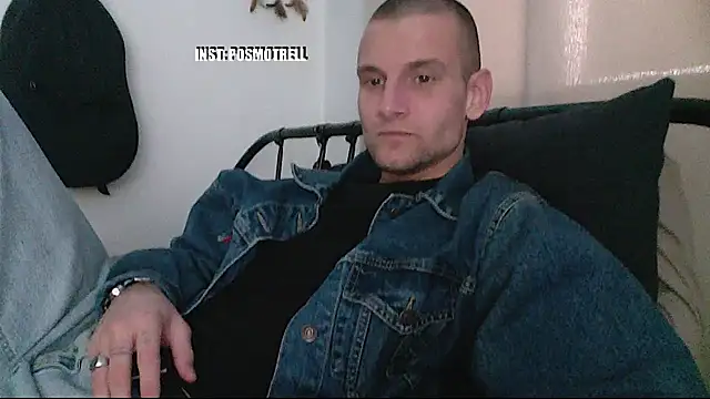 ETHAN MOORE online show from April 12, 11:24 am