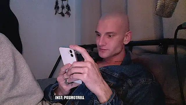 ETHAN MOORE online show from March 15, 3:41 pm