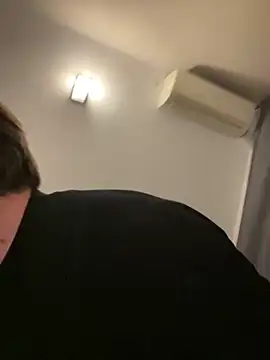 ETHAN MOORE online show from November 27, 2:28 pm