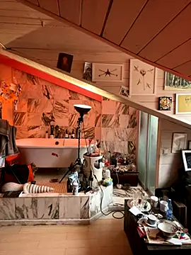 Snapshot of ETHAN_MOORE chatting on October 29, 11:42 am ETHAN MOORE online show from October 29, 11:42 am