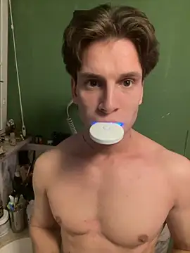 ETHAN MOORE online show from October 31, 3:30 pm