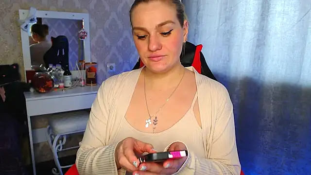 Snapshot of EndlessLustX chatting on February 21, 4:51 am EndlessLustX online show from February 21, 4:51 am