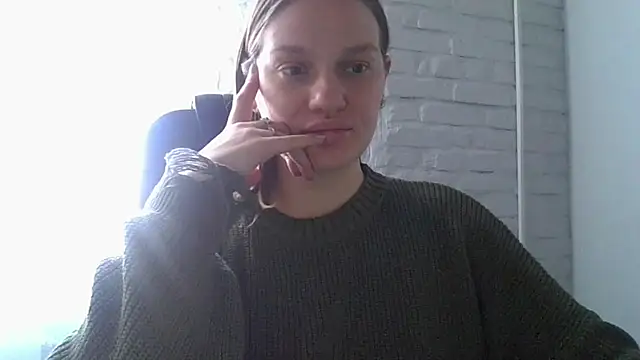 Snapshot of EndlessLustX chatting on March 5, 8:43 am EndlessLustX online show from March 5, 8:43 am