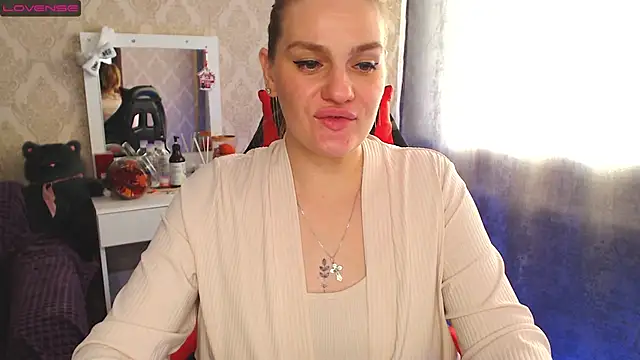 Snapshot of EndlessLustX chatting on February 21, 8:40 am EndlessLustX online show from February 21, 8:40 am