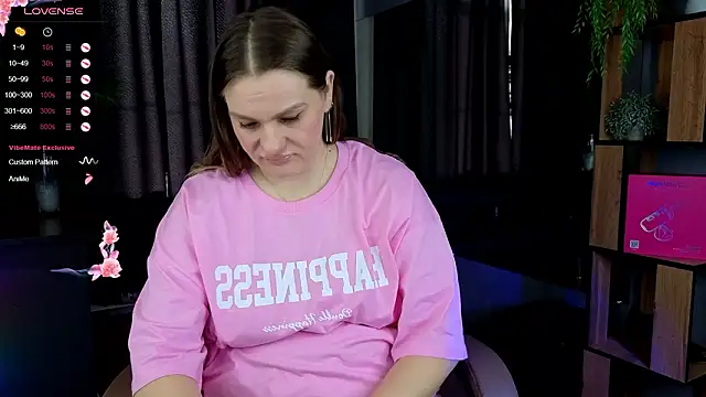 Snapshot of EndlessLustX chatting on February 19, 4:42 am EndlessLustX online show from February 19, 4:42 am