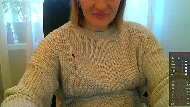 Snapshot of EndlessLustX chatting on December 17, 9:50 am EndlessLustX online show from December 17, 9:50 am