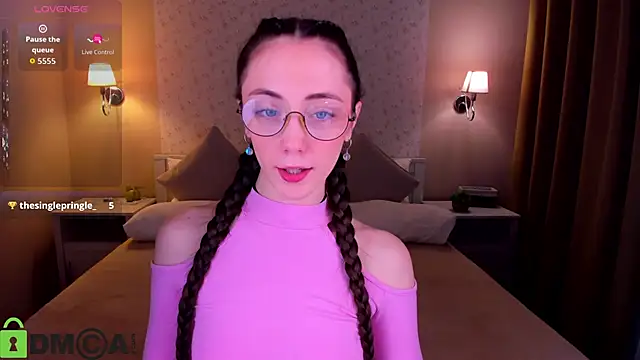 Lexi Split online show from May 10, 2:04 am