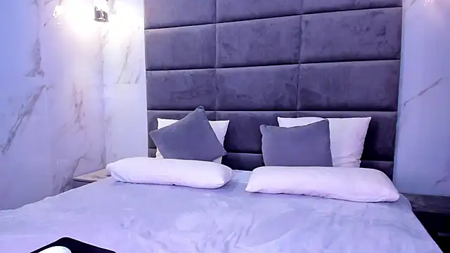 Lexi Split online show from November 12, 1:43 am