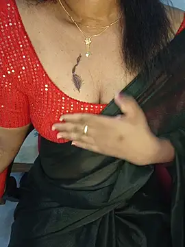 Snapshot of Malluivaniya chatting on June 12, 5:49 am Malluivaniya online show from June 12, 5:49 am