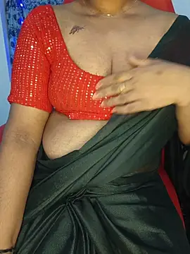 Snapshot of Malluivaniya chatting on July 1, 6:36 am Malluivaniya online show from July 1, 6:36 am