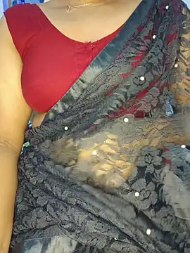 Snapshot of Malluivaniya chatting on July 18, 5:43 pm Malluivaniya online show from July 18, 5:43 pm