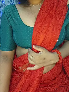 Snapshot of Malluivaniya chatting on June 15, 5:56 pm Malluivaniya online show from June 15, 5:56 pm