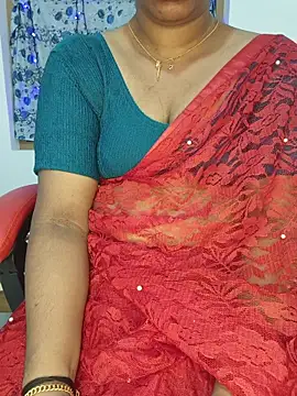 Snapshot of Malluivaniya chatting on June 14, 5:47 pm Malluivaniya online show from June 14, 5:47 pm
