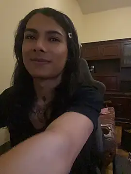 Snapshot of calliemaggotbone chatting on June 14, 6:20 pm calliemaggotbone online show from June 14, 6:20 pm