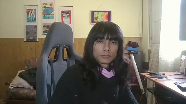 Snapshot of calliemaggotbone chatting on November 22, 1:21 pm calliemaggotbone online show from November 22, 1:21 pm