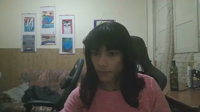 Snapshot of calliemaggotbone chatting on November 12, 5:17 pm calliemaggotbone online show from November 12, 5:17 pm