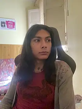 calliemaggotbone online show from April 10, 3:30 pm