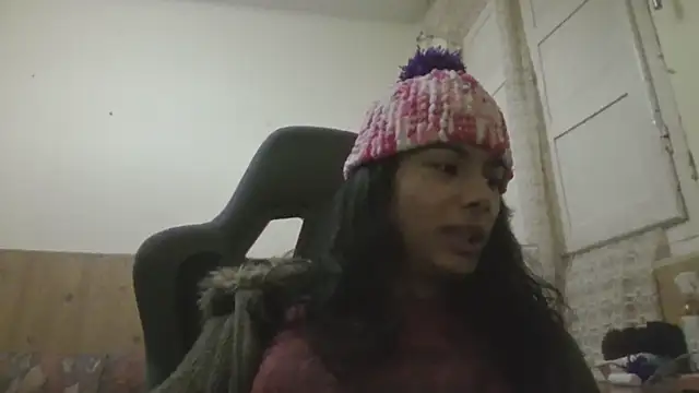 calliemaggotbone online show from January 6, 9:52 pm