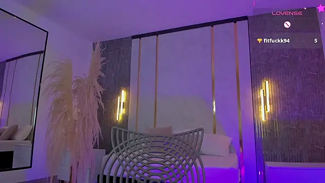 riley sierra online show from July 6, 1:07 pm