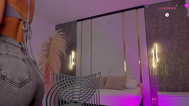 riley sierra online show from July 22, 1:13 pm