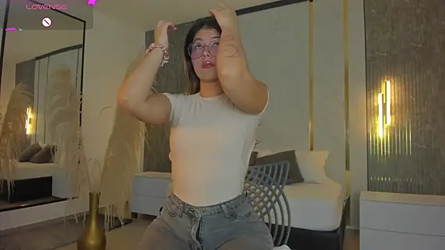 riley sierra online show from January 10, 12:44 pm