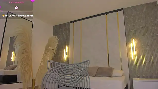 riley sierra online show from November 4, 12:53 pm