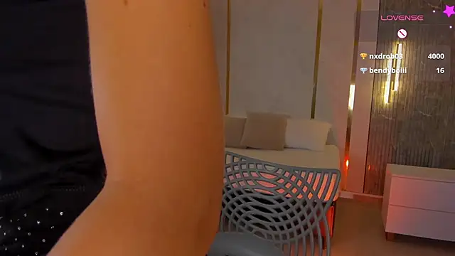 riley sierra online show from July 31, 2:37 pm