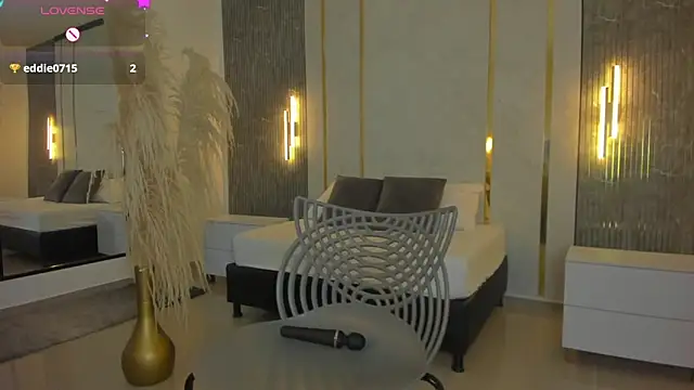 riley sierra online show from December 16, 12:31 pm