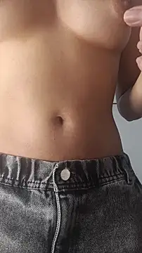 Miia Petitte online show from April 11, 7:06 pm