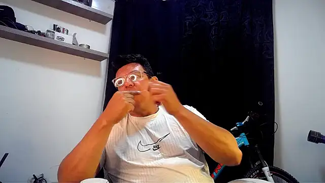 pedropicapi online show from May 4, 1:53 am