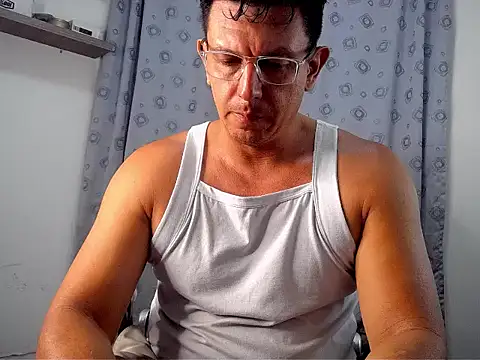 Snapshot of pedropicapi chatting on November 26, 2:11 am pedropicapi online show from November 26, 2:11 am