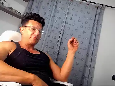 Snapshot of pedropicapi chatting on November 22, 11:25 pm pedropicapi online show from November 22, 11:25 pm