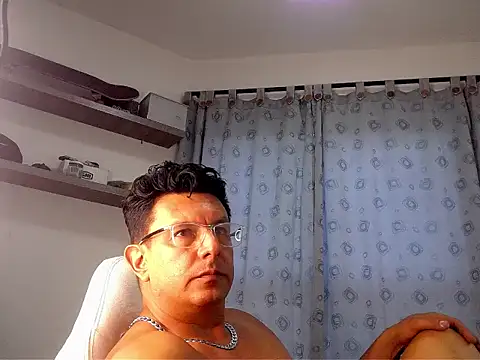 Snapshot of pedropicapi chatting on November 3, 7:50 pm pedropicapi online show from November 3, 7:50 pm