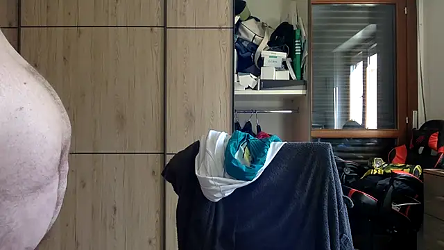 Snapshot of Cazzocollant chatting on October 2, 1:25 pm Cazzocollant online show from October 2, 1:25 pm