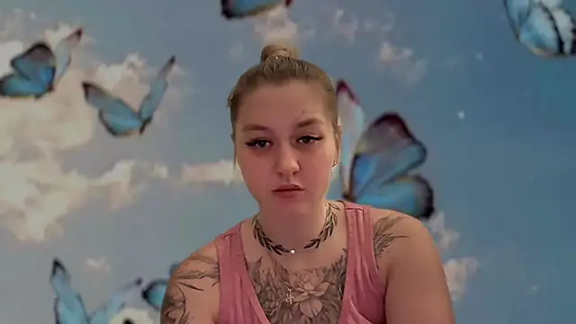 Snapshot of Isabel-Bailey chatting on December 5, 10:39 pm Isabel-Bailey online show from December 5, 10:39 pm