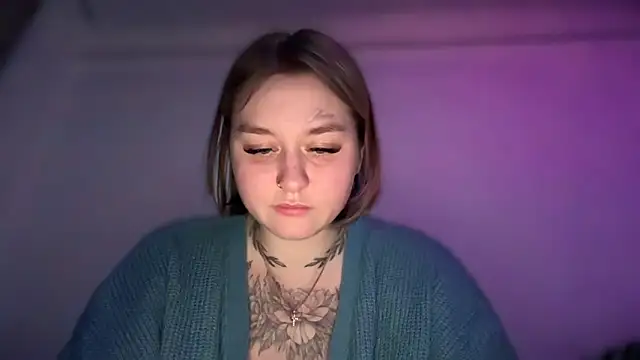 Snapshot of Isabel-Bailey chatting on October 28, 9:14 pm Isabel-Bailey online show from October 28, 9:14 pm